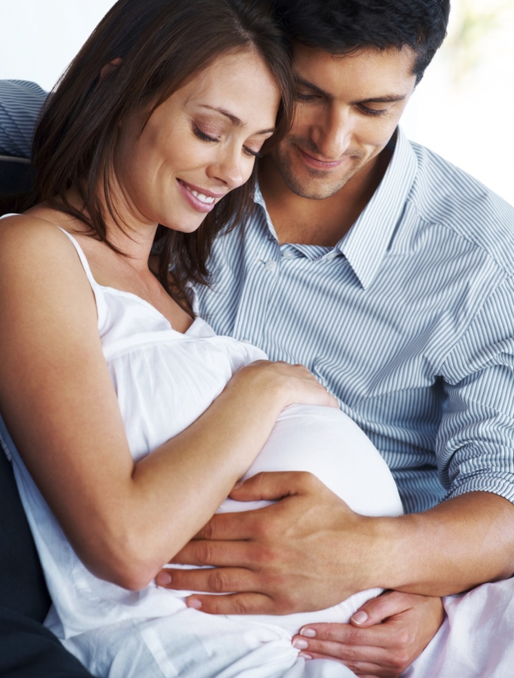 Больничный по беременности и родам - кто выдает, сроки, выплаты