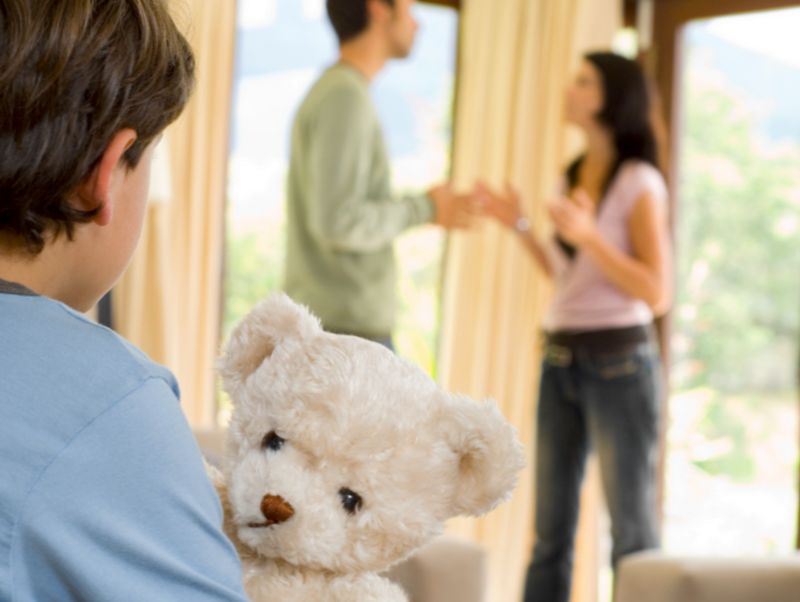 Как изменить порядок общения ребенка с бывшим супругом или супругой